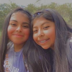 Meet your Posher, Camila